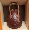 Ovo de Páscoa da Louis Vuitton é inspirado em bolsa da marca  Foto: Reprodução/Instagram