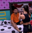 Vinicius conversa com Vitória Strada  Foto: Reprodução Globoplay