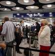 Passageiros fazem fila no Controle de Fronteira do Reino Unido no Terminal 5 do Aeroporto de Heathrow, em Londres
29/06/2021
REUTERS/Hannah Mckay  Foto: Reuters