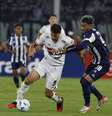  Foto: Rubens Chiri/São Paulo FC - Legenda: Calleri classificou que vitória foi conquistada na raça / Jogada10
