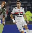 Fotos: Rubens Chiri/São Paulo - Legenda: Situação do atacante Lucas é mais complicada que a de Oscar  Foto: Jogada10