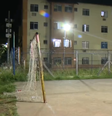 Criança jogava bola em campo de futebol e foi atingida por tiro no RJ  Foto: Reprodução/TV Globo