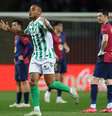  Foto: Judit Cartiel / Getty Images - Legenda: Natan, ex-Flamengo, comemora seu gol no empate do Betis frente oa Barcelona / Jogada10