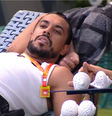 Maike e Renata de mãos dadas no BBB 25  Foto: Reprodução/Instagram