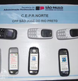 Detento expeliu os três celulares e as baterias após ser flagrado  Foto: Divulgação/SAP