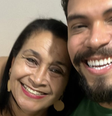 Vinícius Nascimento e a mãe, Marlene  Foto: Reprodução/Instagram