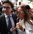 Veronica Ojeda, ex-mulher de Maradona, chegando ao tribunal para acompanhar julgamento sobre a morte do craque  Foto: AFP