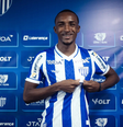 Léo Reis é apresentado pelo Avaí.   Foto: Guilherme Griebeler/AFC / Esporte News Mundo