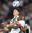 Foto: Vitor Silva/São Paulo - Legenda: Botafogo e São Paulo lutam muito. No fim, tudo igual no Niltão, 2 a 2 / Jogada10