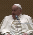 O papa Francisco apareceu publicamente nesta quarta-feira, 16, para agradecer membros do hospital onde esteve internado  Foto: Reprodução/Vatican News