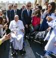 Papa fez aparição pública na Praça São Pedro em 6 de abril, após longa internação.  Foto: © Vatican Media / AP / RFI