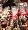 Vitrine de uma loja de chocolates em Paris.  Foto: © AFP/Guillaume Baptiste / RFI