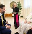 J.D. Vance e Francisco se reuniram por poucos minutos no domingo (20/04)  Foto: Getty Images / BBC News Brasil