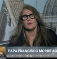 Ilze Scamparini na primeira entrada ao vivo na GloboNews para comentar a morte do papa Francisco  Foto: Reprodução/TV