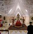 Caixão com o corpo do papa Francisco em sua capela particular no Vaticano. Imagem divulgada pela Santa Sé nesta terça-feira, 22 de abril de 2025.  Foto: © Vatican News / RFI