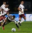 -  Foto: Divulgação/Lanus - Legenda: Vasco empatou com o Lanús por 0 a 0, em São Januário, pela Sul-Americana / Jogada10