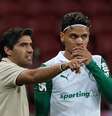  Foto: Cesar Greco/Palmeiras - Legenda: Abel e Richard Rios / Jogada10