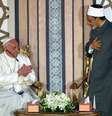 Papa Francisco e grão imã Ahmed al-Tayyeb no Egito em 2017  Foto: ANSA / Ansa - Brasil