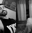 Cauã Reymond nos bastidores de 'Vale Tudo'  Foto: Reprodução/Instagram
