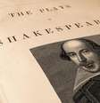 Carta encontrada em livro de 1608 levanta suspeitas de que autor viveu com Anne Hathaway entre 1600 e 1610  Foto: Reprodução/Getty Images