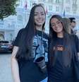 Amigas virtuais, Fernanda Canedo e Letícia Marvie se conheceram pessoalmente para o show de Lady Gaga  Foto: Éros Mendes / Terra