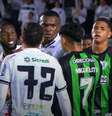 Allano e Miguelito discutem durante confronto – Reprodução  Foto: Jogada10