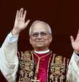 Papa Leão XIV é apresentado na sacada do Vaticano   Foto: Yara Nardi / Reuters