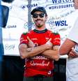 Yago Dora e Filipe Toledo se enfrentam na WSL.   Foto: Beatriz Ryder/World Surf League / Esporte News Mundo