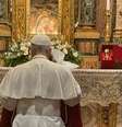 Leão XIV orou no Santuário Madre del Buon Consiglio, em Roma  Foto: Vatican Media
