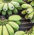 Banana-verde é uma das frutas que prende o intestino  Foto: Freepik