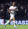 Foto de arquivo de Lucas Moura (São Paulo) durante jogo contra o Fortaleza, no dia 2 de maio de 2025  Foto: AGIF / Alamy Stock Photo