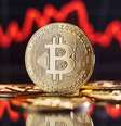Imagem representa uma moeda física da criptomoeda, Bitcoin.   Foto: Seu Crédito Digital