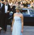 Há 38 anos em Cannes, princesa Diana homenageava ícone da moda real que morreu 5 anos antes e tragicamente da mesma maneira que ela.  Foto: Getty Images, Anwar Hussein / Purepeople