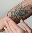 A tatuagem é um ato energético profundo que pode interferir nas emoções  Foto: Shutterstock / Alto Astral