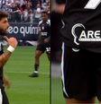 Yuri Alberto, do Corinthians, rasgou calção durante o clássico contra o Santos  Foto: Reprodução/Redes Sociais