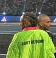 Cris Guedes conversa com Neymar antes de final Kings League  Foto: Raul Godoy/Terra