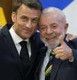 Durante a visita de Estado, Lula se encontra na capital francesa com o presidente Emmanuel Macron, com quem deve repassar a relação bilateral, tratar de geopolítica, defesa e meio ambiente.  Foto: AP - Eraldo Peres / RFI