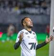 Neymar voltou aos gramados pelo Santos contra o CRB  Foto: Renato Alexandre / Agência F8/Estadão Conteúdo