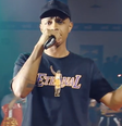 MC Dick durante apresentação na Roda de Funk  Foto: Reprodução/YouTube/Roda De Funk Oficial