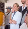 Cineasta Julia Bloch Anquier, filha de Débora Bloch e do chef francês Olivier Anquier, casou-se com a cantora Maria Beraldo  Foto: Reprodução/Instagram