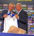 Scolari entrega camisa da seleção a Ancelotti  Foto: ANSA / Ansa - Brasil