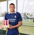  Foto: Divulgação / Real Madrid - Legenda: Mbappé encerrou sua primeira temporada com a camisa do Real Madrid / Jogada10