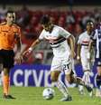  Foto: Rubens Chiri/Saopaulofc.net - Legenda: Bobadilla é acusado de xenofobia por atleta do Talleres / Jogada10