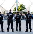 Policiais atuam na segurança antes de final da Liga dos Campeões  Foto: Getty Images/Matthias Balk/Picture Alliance