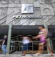 Petrobras reduziu, desde dezembro de 2022, os preços da gasolina para as distribuidoras em R$ 0,22/litro, uma queda de 7,3%  Foto: Marcos De Paula/Estadão / Estadão