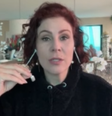 Carla Zambelli anunciou a saída do País através de uma transmissão no Youtube, em maio  Foto: Reprodução/Youtube