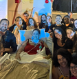 Equipe de UTI leva fã de pagode diagnosticada com doença rara em show ao vivo: ‘Ficou radiante’  Foto: Reprodução/Arquivo pessoal