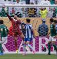 Weverton faz grande defesa para o Palmeiras  Foto: Richard Callis/Sports Press Photo / Getty Images