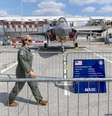 Pelo menos 30 aeronaves militares dos EUA foram deslocadas de bases na América para a Europa nos últimos três dias  Foto: CHRISTOPHE PETIT TESSON/EPA-EFE/Shutterstock (15359910ay) / BBC News Brasil