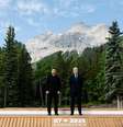 Zelensky e Carney em cúpula do G7 em Kananaskis, no Canadá  Foto: ANSA / Ansa - Brasil